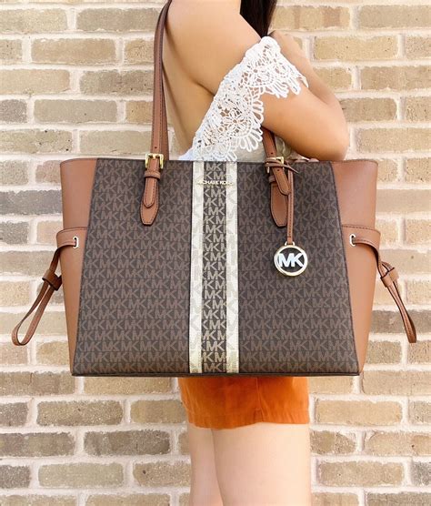 the tote bag michael kors precio|Michael Kors free tote bag.